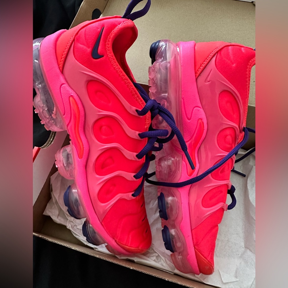 Nike Air Vapormax - Brand new; Box included